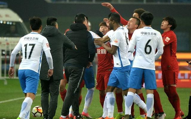 aoa体育新闻-包含天津权健战术失误，主教练承担责任全队整改的词条