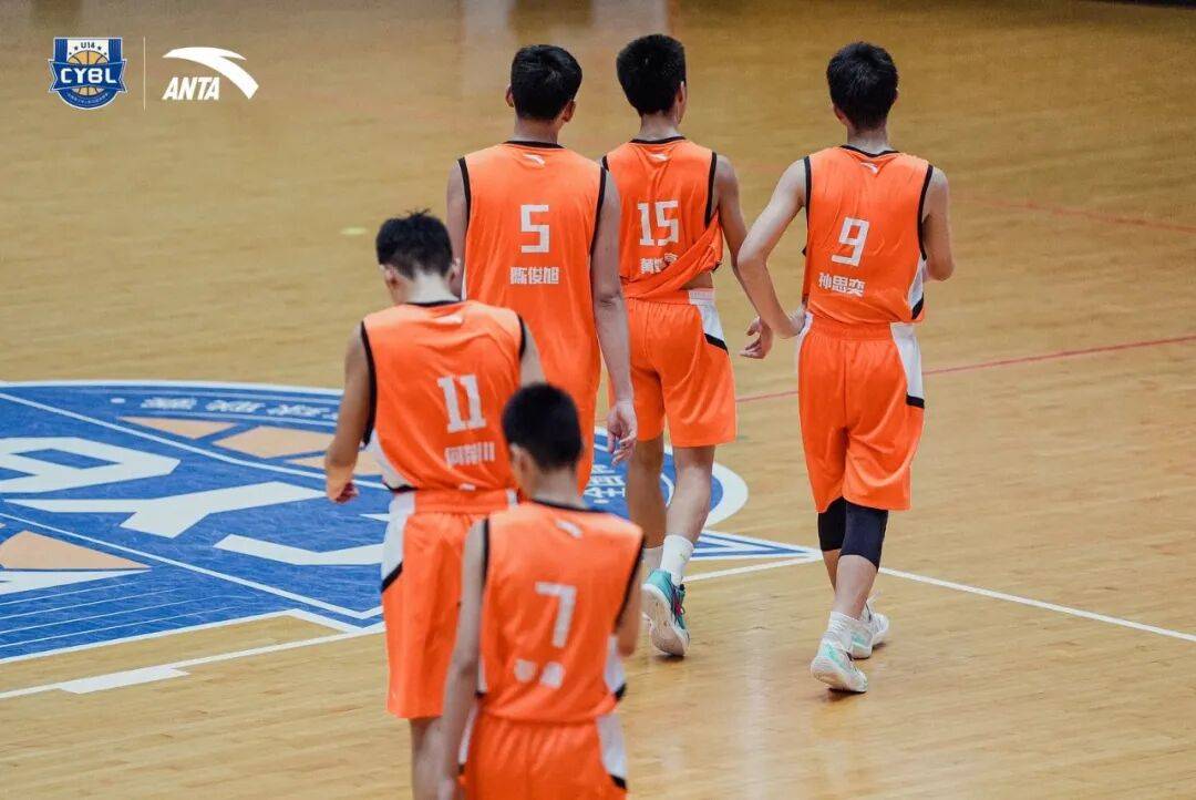 鲜明特色,全国职业篮球大赛凝聚体育热情 鲜明特色,全国职业篮球大赛凝聚体育热情