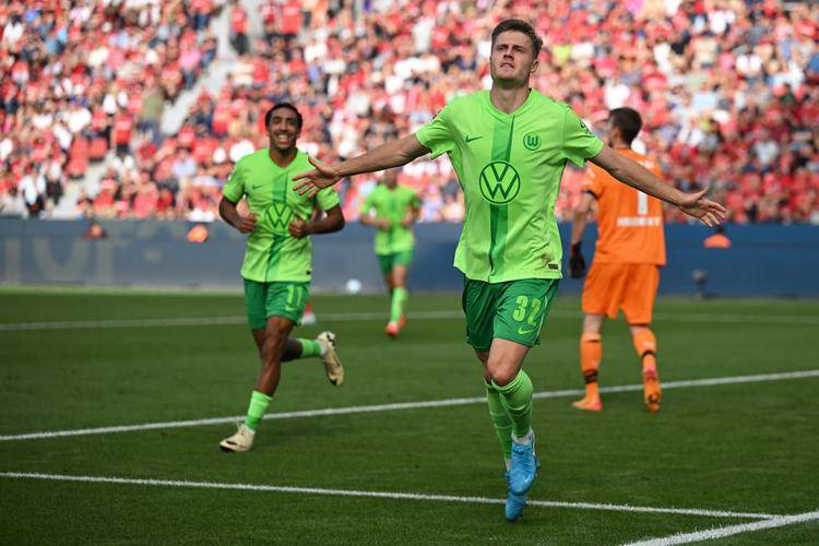 沃尔夫斯堡成功击败对手，走向联赛前列的简单介绍