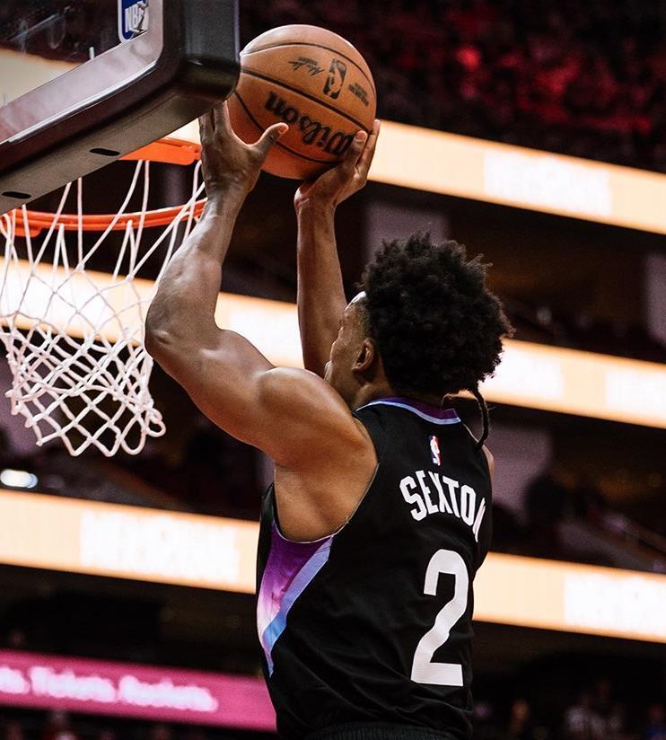 包含火箭队遭遇连败，爵士队取得三连胜的词条