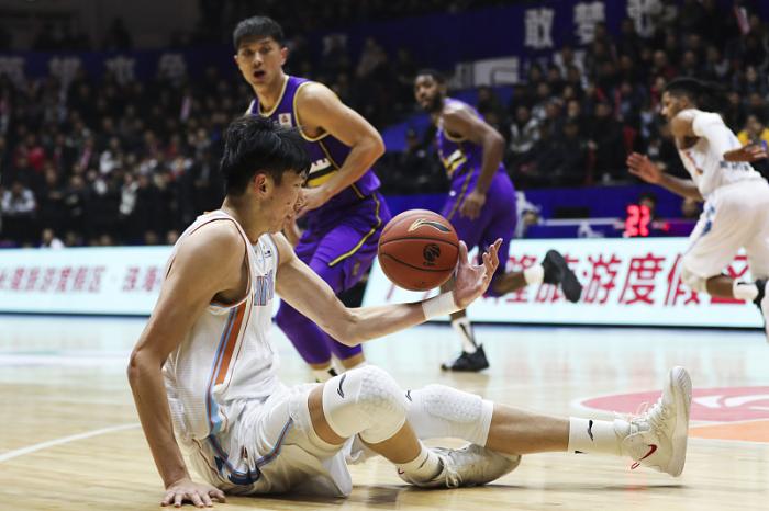 aoa体育活动-广西队主场大败，遭遇连败困境